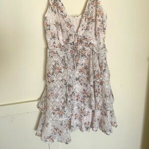 Storia Floral tiered sun dress with peekaboo cutout M